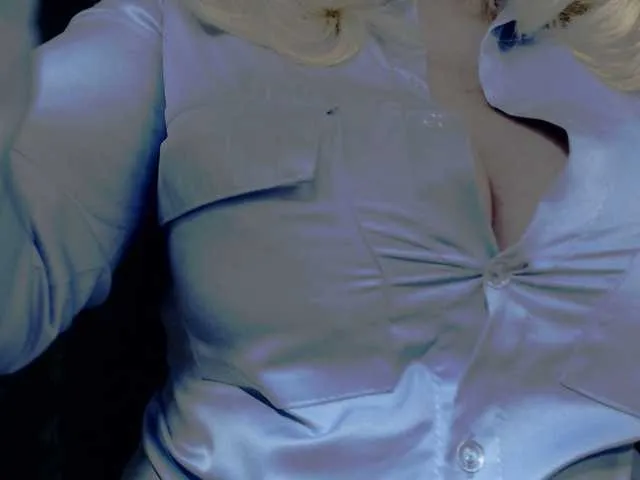 Live sex webcam photo for TashaVaoli #291074416