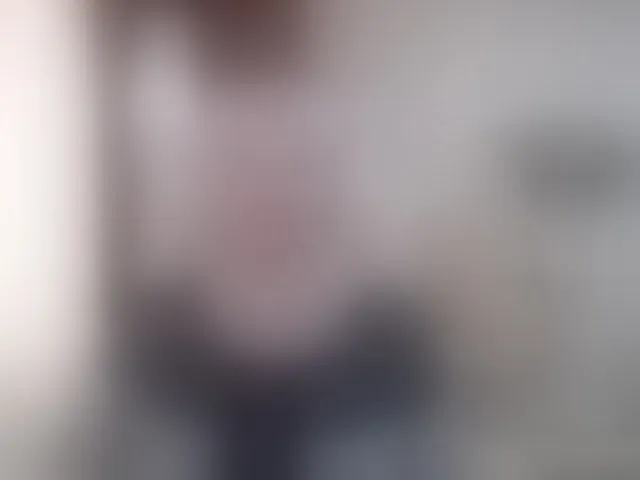 Live sex webcam photo for Tashyncik #293213304