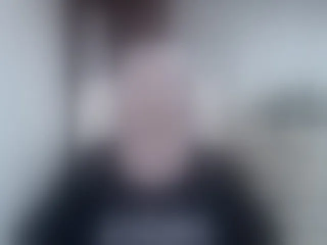 Live sex webcam photo for Tashyncik #293343475