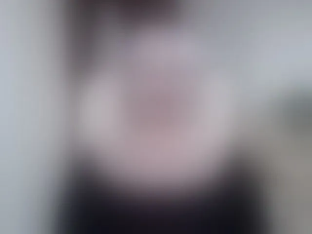 Live sex webcam photo for Tashyncik #293575402