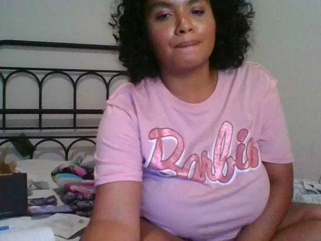 Live sex webcam photo for TasteeKitty #276210180