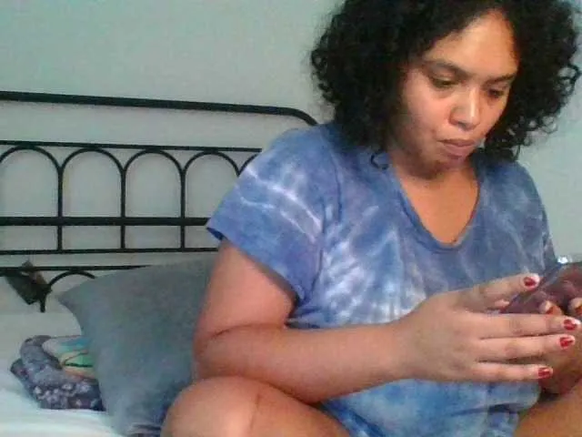 Live sex webcam photo for TasteeKitty #276223338