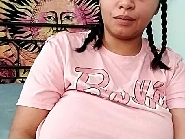 Live sex webcam photo for TasteeKitty #276610993