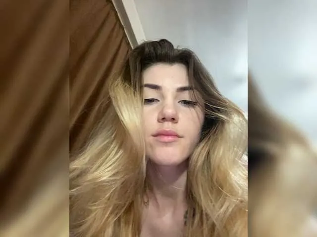 Live sex webcam photo for TastyBeby #272116363