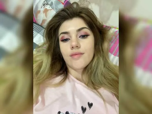 Live sex webcam photo for TastyBeby #273265707