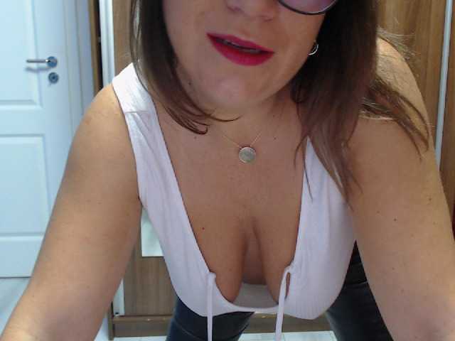 Live sex webcam photo for TastyMary45 #288054941