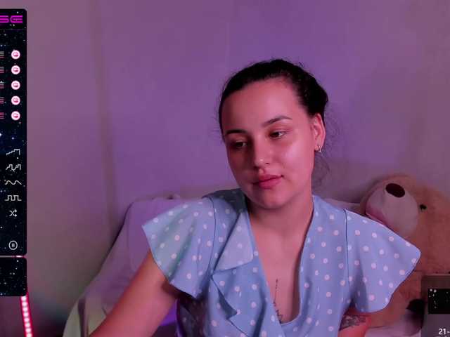 Live sex webcam photo for TastyPussya #273906612