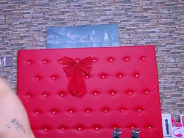 Live sex webcam photo for TastyShow #274412281