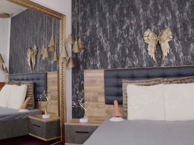 Live sex webcam photo for TastyShow #276316917