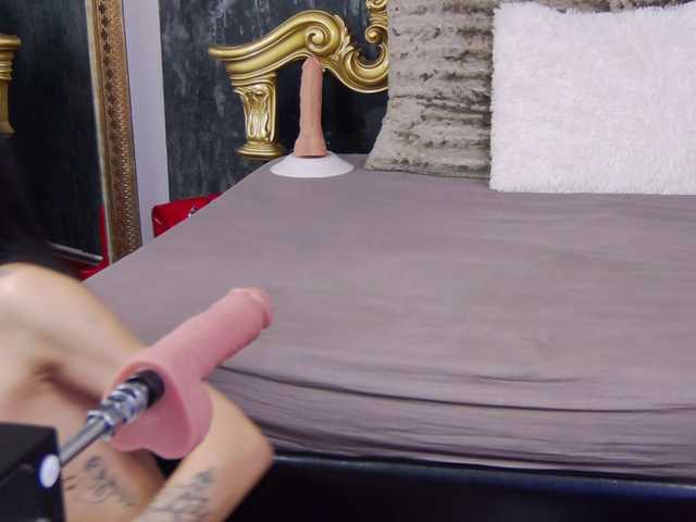 Live sex webcam photo for TastyShow #277621338