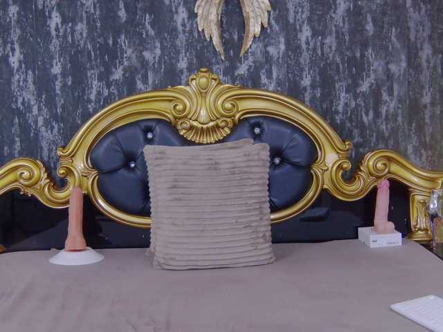 Live sex webcam photo for TastyShow #290353114