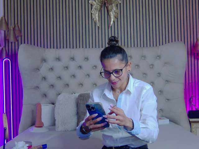 Live sex webcam photo for TastyShow #291229800