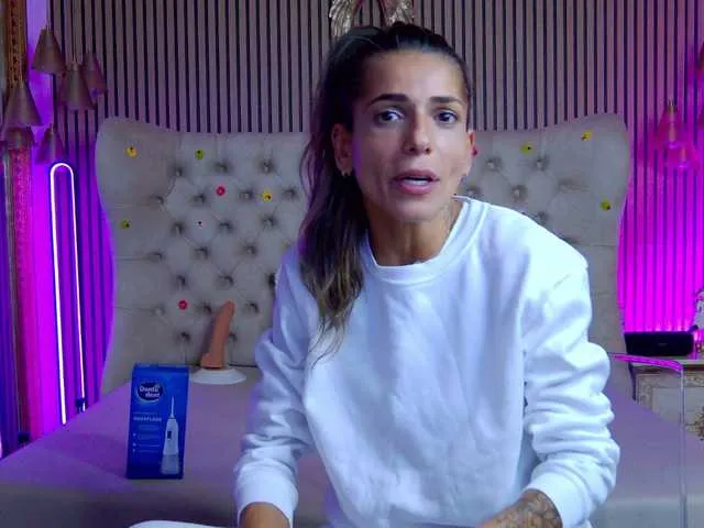 Live sex webcam photo for TastyShow #291894524