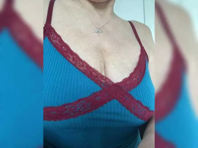 Live sex webcam photo for Tata42 #290339363