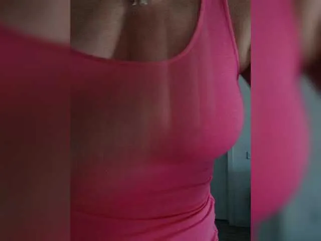 Live sex webcam photo for Tata42 #290621944