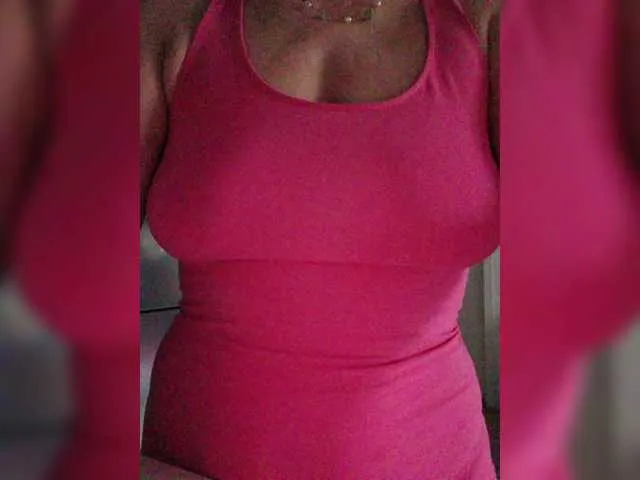Live sex webcam photo for Tata42 #290792639