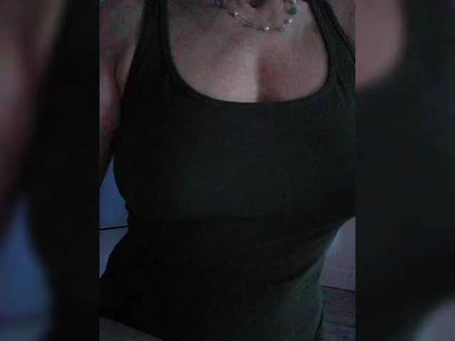 Live sex webcam photo for Tata42 #290799653