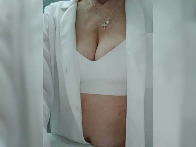 Live sex webcam photo for Tata42 #290993274