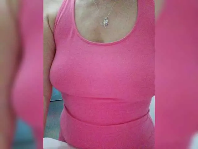 Live sex webcam photo for Tata42 #290998421