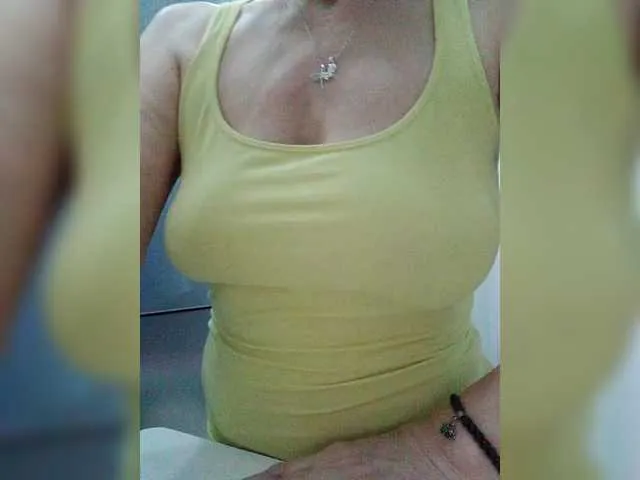 Live sex webcam photo for Tata42 #291016935