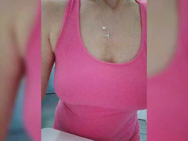 Live sex webcam photo for Tata42 #291059455