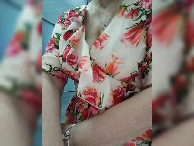 Live sex webcam photo for Tata42 #291091027
