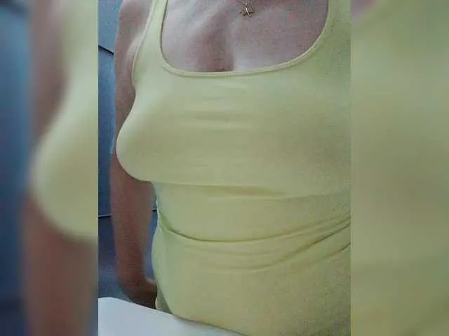 Live sex webcam photo for Tata42 #291327384