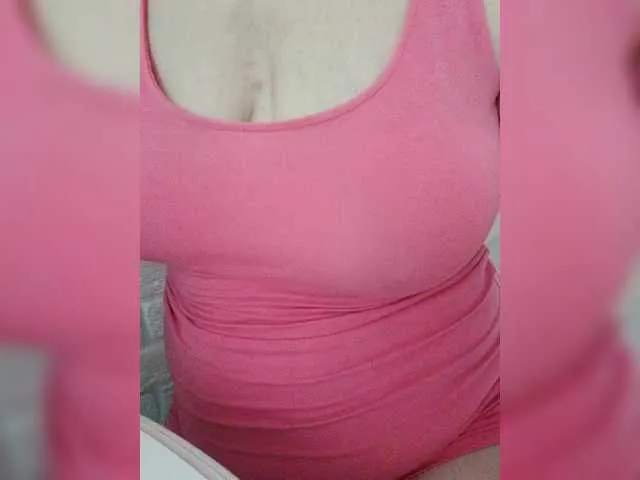 Live sex webcam photo for Tata42 #291364175