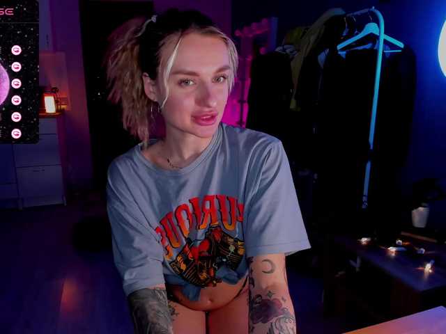 Live sex webcam photo for Tatachka1 #277272186