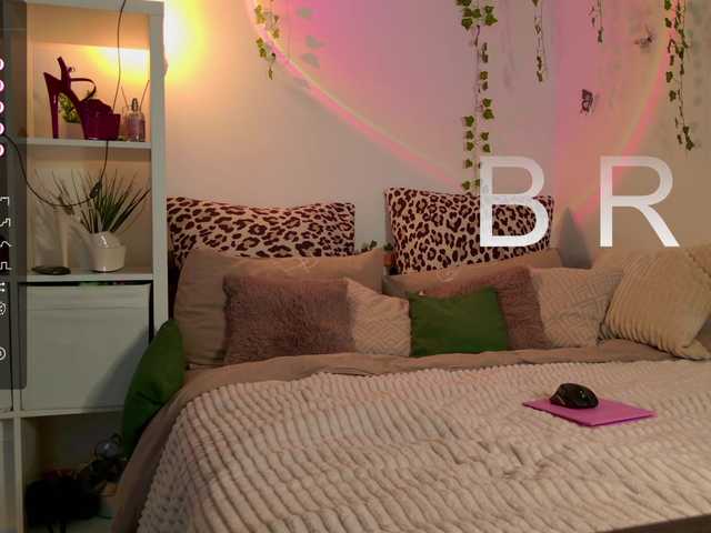 Live sex webcam photo for Tatachka1 #291034979