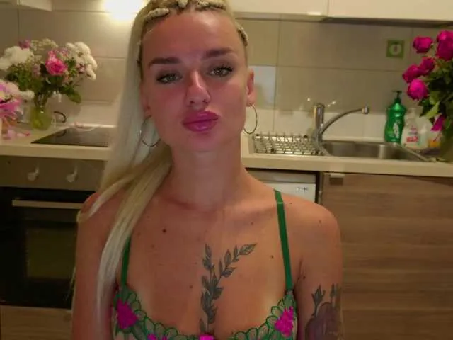 Live sex webcam photo for Tatachka1 #291743717