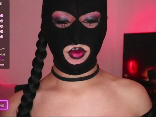 Live sex webcam photo for TathiDelvey #276497256