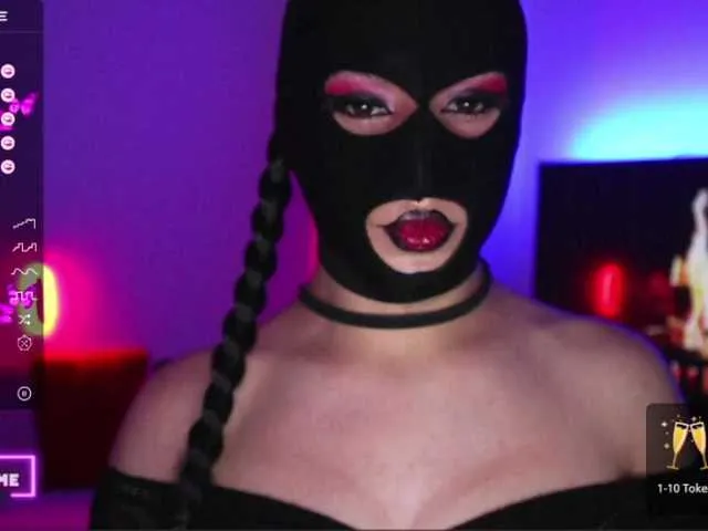 Live sex webcam photo for TathiDelvey #276637902