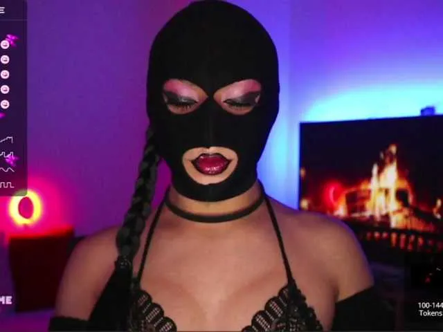 Live sex webcam photo for TathiDelvey #276663877