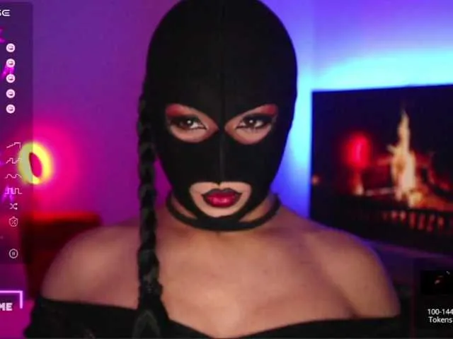 Live sex webcam photo for TathiDelvey #276741684