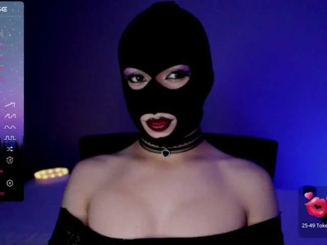 Live sex webcam photo for TathiDelvey #278282334