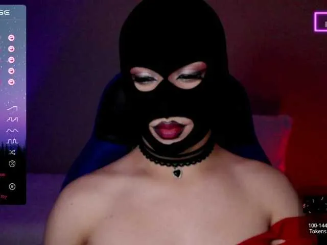 Live sex webcam photo for TathiDelvey #289355221