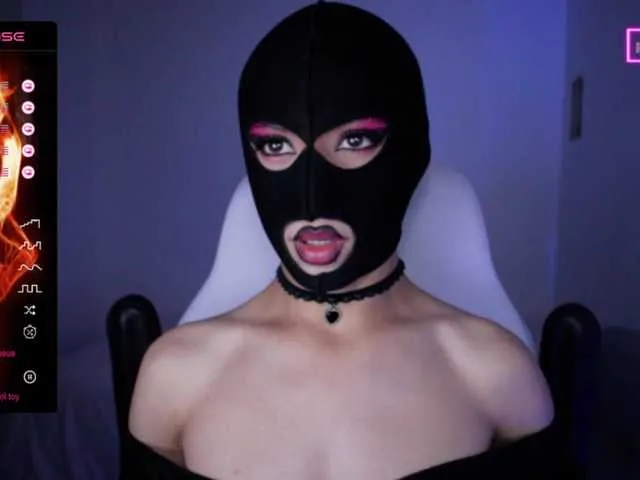 Live sex webcam photo for TathiDelvey #291605261