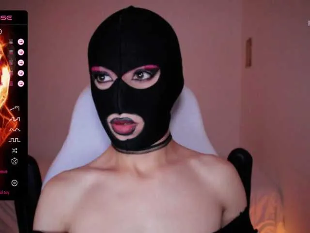 Live sex webcam photo for TathiDelvey #291696861