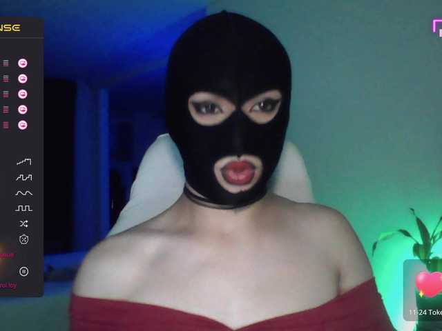 Live sex webcam photo for TathiDelvey #292292144