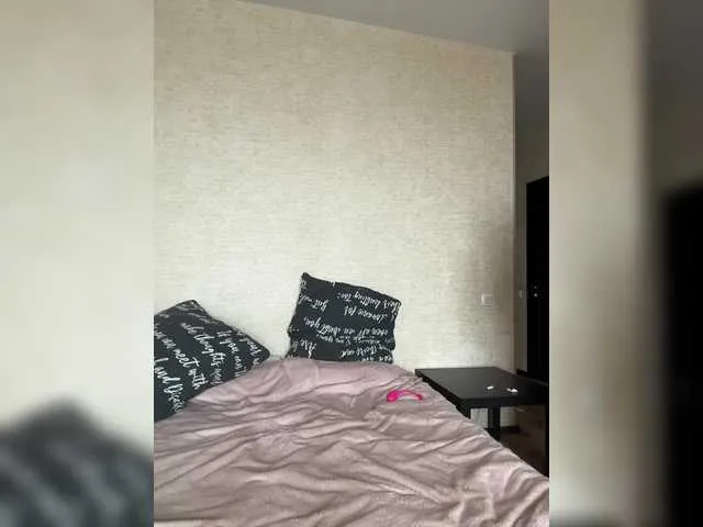 Live sex webcam photo for Tati16 #291042820