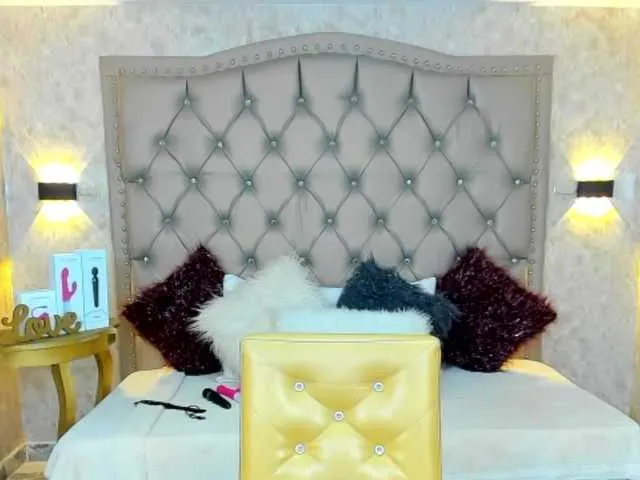 Live sex webcam photo for Tatiana1464 #274549847