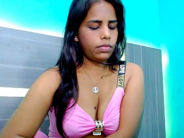 Live sex webcam photo for Tatisxberry #271828175