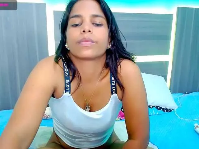 Live sex webcam photo for Tatisxberry #272383560