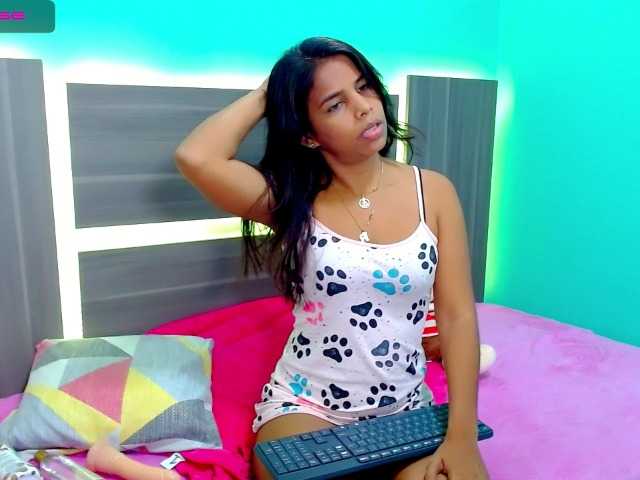 Live sex webcam photo for Tatisxberry #273355494