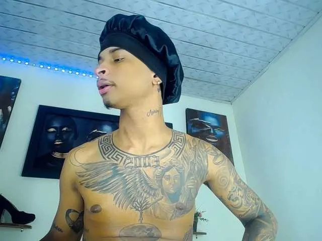 Live sex webcam photo for TatooNoah #293312152