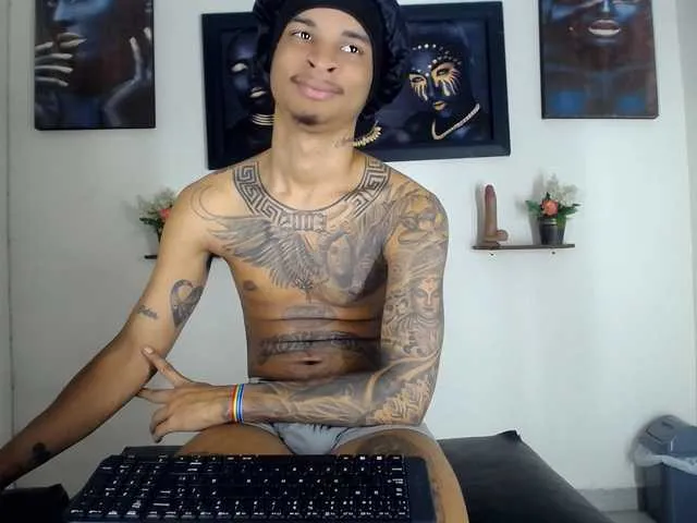Live sex webcam photo for TatooNoah #293484321