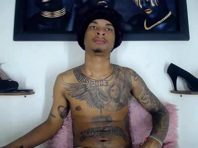 Live sex webcam photo for TatooNoah