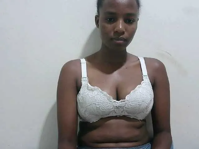 Live sex webcam photo for Tatswee #292202199