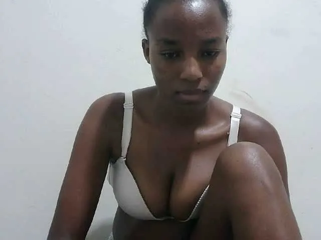 Live sex webcam photo for Tatswee #292226414